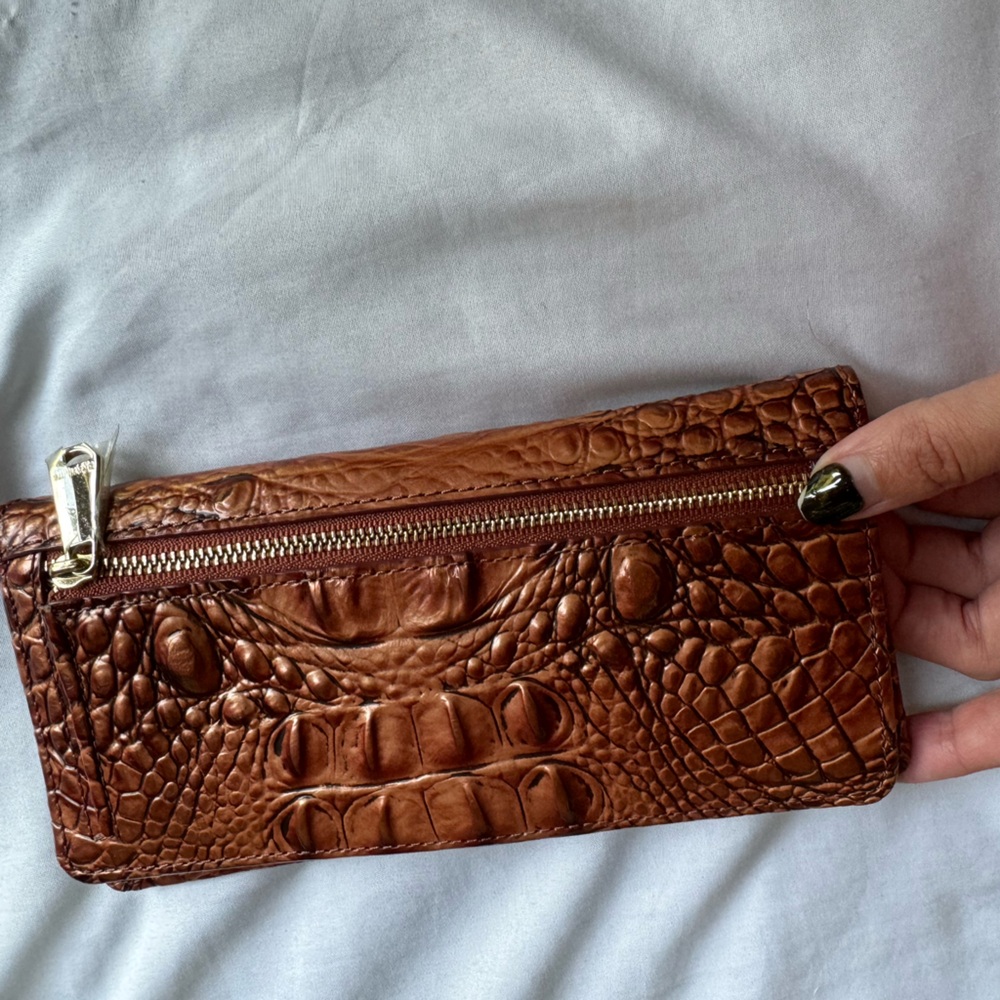 Brahmin ady wallet - Picture 6 of 8